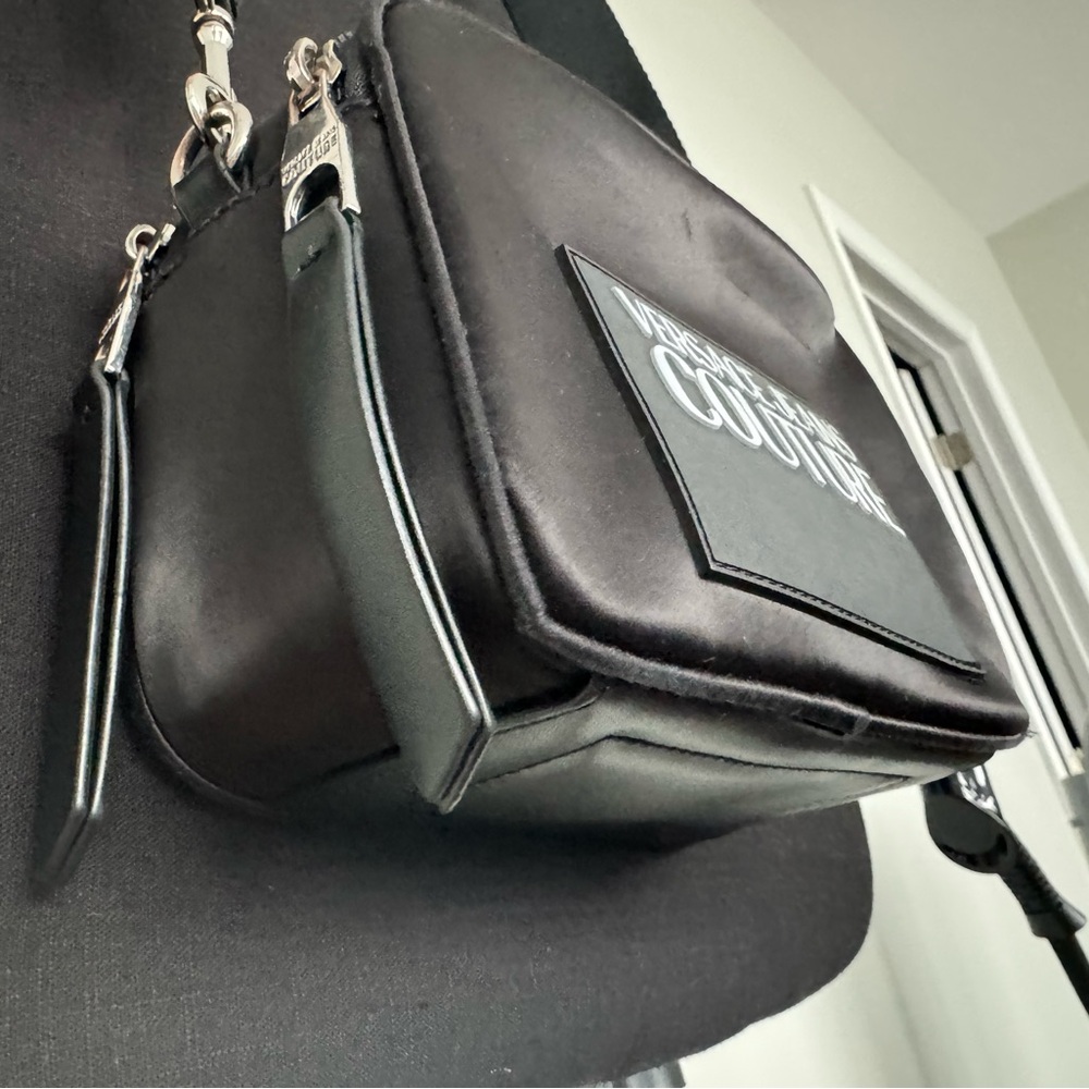 Authentic Versace Jean Couture Camera Bag - Picture 6 of 9